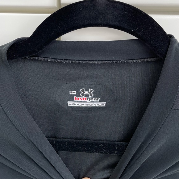 Under Armour heatgear *rip on sleeve - Picture 3 of 4
